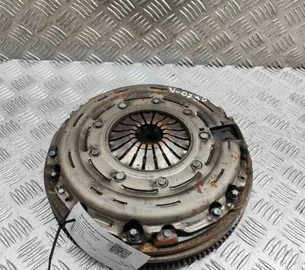BMW 1 F20 F21 Clutch set kit 8600688 8600687