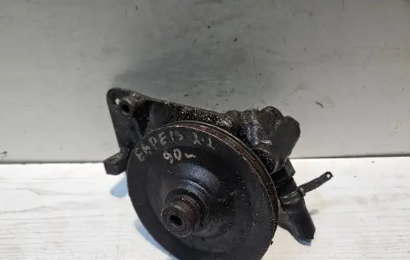 Renault Espace II Power steering pump 7846075
