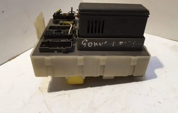 Ford Focus Fuse module 518234802 98AG14A073AG
