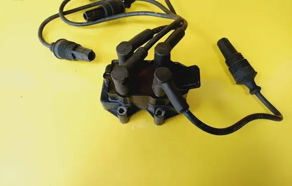 Peugeot 106 High voltage ignition coil 2526039A
