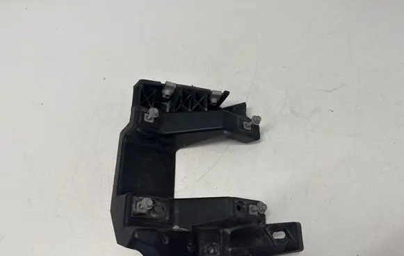 Dodge RAM Fog light bracket 68291438AB