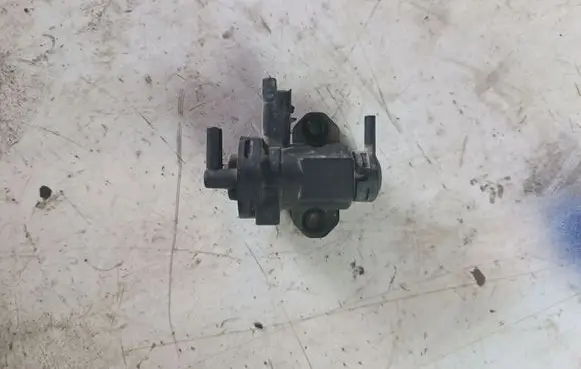 Peugeot 807 Turbo solenoid valve 9628971180