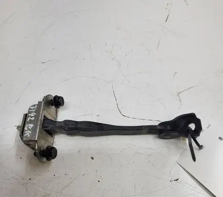 Nissan Leaf I (ZE0) Front door check strap stopper