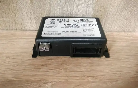Volkswagen Golf VII Other control units/modules 5NA035284B