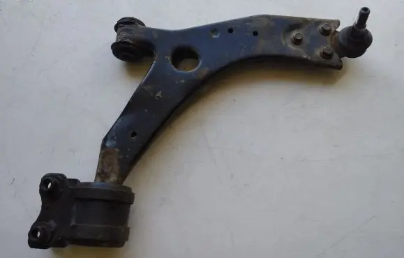 Ford Focus Front lower control arm/wishbone