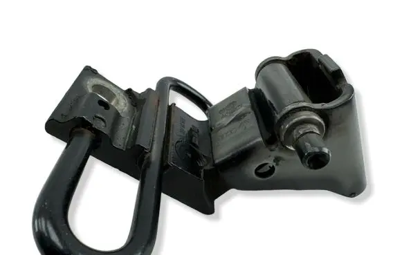 Audi RS4 B7 Front door lower hinge 8E0831412E