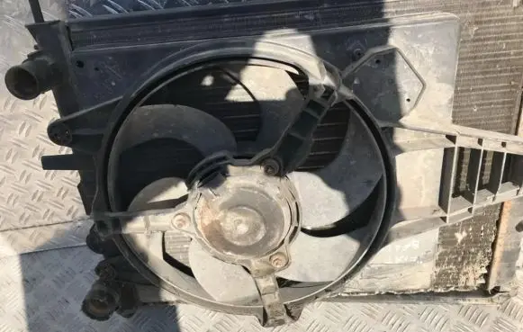 Fiat Bravo - Brava Radiator cooling fan shroud
