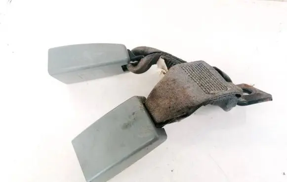 Rear seatbelt buckle
