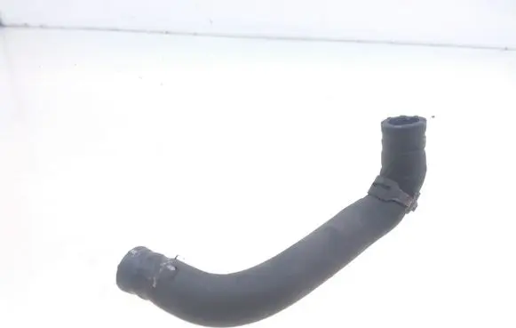 Volkswagen PASSAT B7 Engine coolant pipe/hose