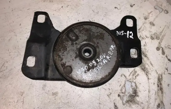 Volvo V50 Engine mount bracket D1512