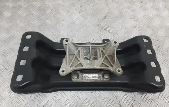 Mercedes-Benz GLC X253 C253 Gearbox mounting bracket A2052402500 A2052422201S1