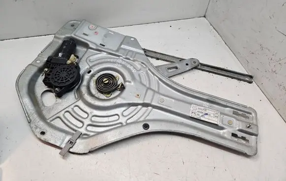 Hyundai Tucson JM Rear door window regulator with motor 834802E010
