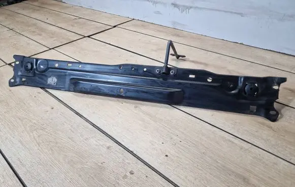 Mercedes-Benz C W204 Top upper radiator support slam panel A2046200072