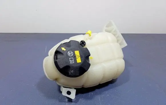 BMW 3 F30 F35 F31 Coolant expansion tank/reservoir 7642160