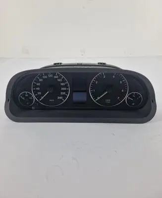 Mercedes-Benz A W169 Speedometer (instrument cluster) 1031098101