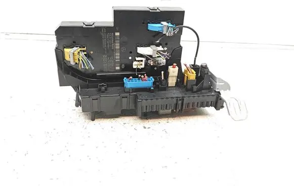 Mercedes-Benz C W204 Comfort/convenience module 2049060305 2049019702