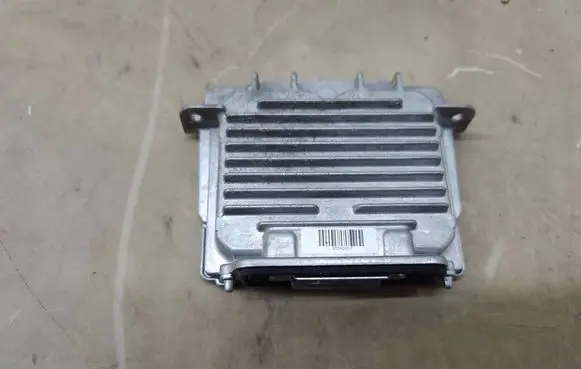 Volvo XC60 Headlight ballast module Xenon 79868068