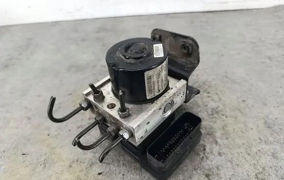 Renault Twingo II ABS Pump 