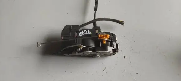 Opel Insignia A Front door lock