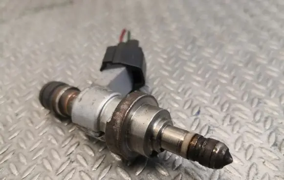 Lexus GS 300 350 430 450H Fuel injector 2325031030