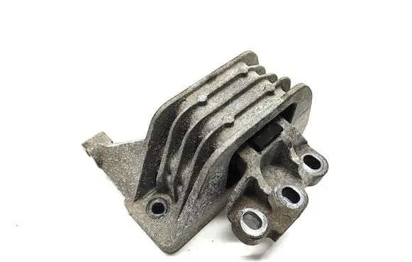 Volkswagen Crafter Engine mount bracket 