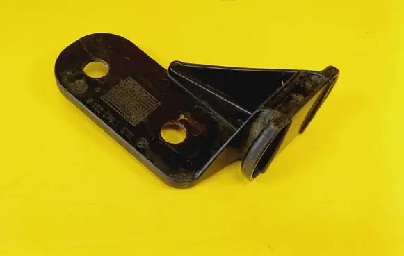 BMW 3 E36 Front bumper mounting bracket 812257815111