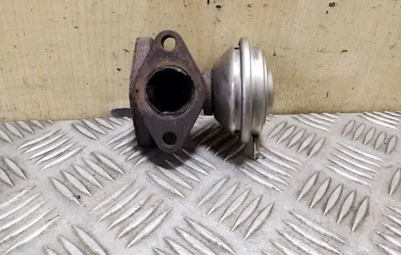 Audi A6 S6 C4 4A EGR valve 72167504 046131503A