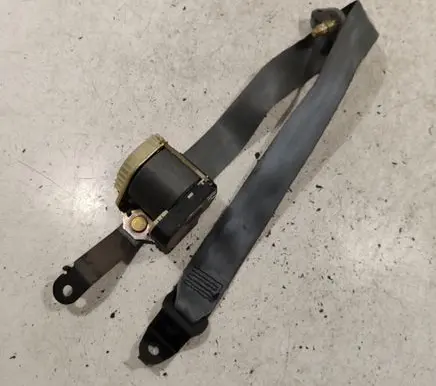 Renault Laguna I Front seatbelt 1143594