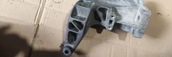 Mercedes-Benz E W211 Engine mounting bracket A6422230704