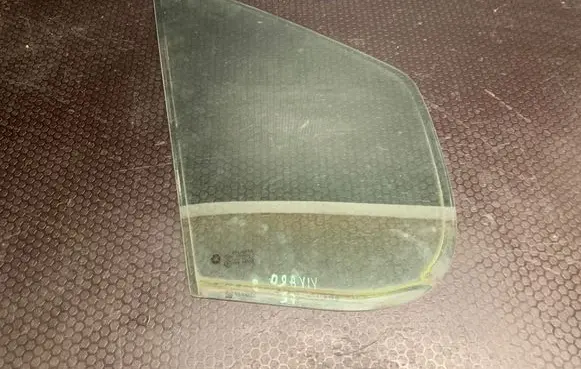 Opel Vivaro Front door vent window glass four-door DOT24AS2M25 43R00049