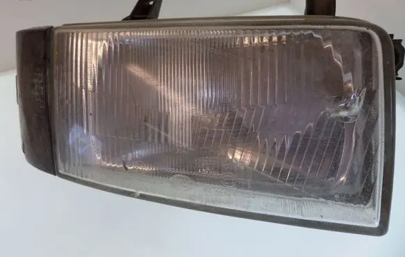 Volkswagen Transporter - Caravelle T4 Headlight/headlamp 13635200