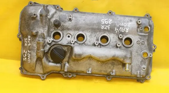 Toyota RAV 4 (XA40) Rocker cam cover 