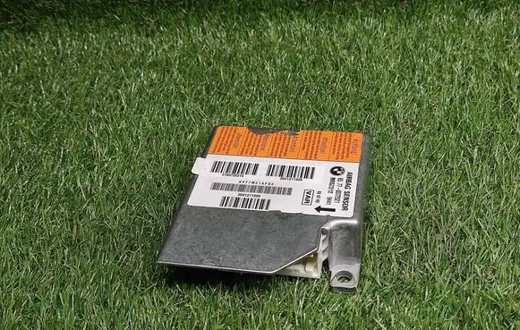 BMW 5 E39 Airbag control unit/module 8372521 65778372521