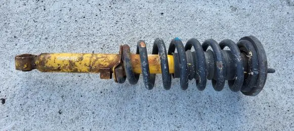 KIA Sorento Front shock absorber with coil spring