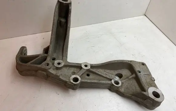 Audi A3 S3 A3 Sportback 8P Front lower control arm/wishbone 1K0199296F
