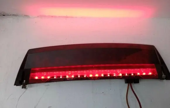 Audi A8 S8 D4 4H Third/center stoplight 4H0945097A 4H0945097