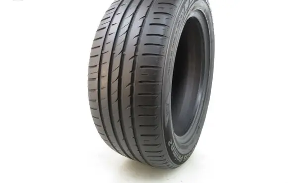 Volkswagen Golf V R16 summer tire 