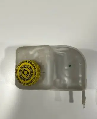 Dodge Charger Brake fluid reservoir 98201018