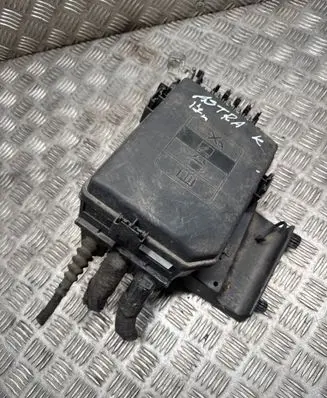 Opel Astra K Fuse module 15514069