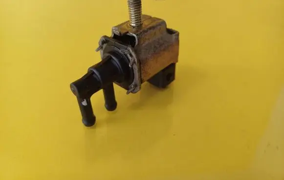 Mitsubishi Galant Turbo solenoid valve K5T48086