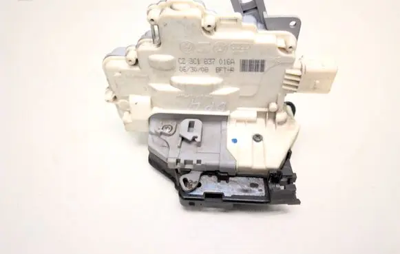 Skoda Superb B6 (3T) Front door lock 3C1837016A