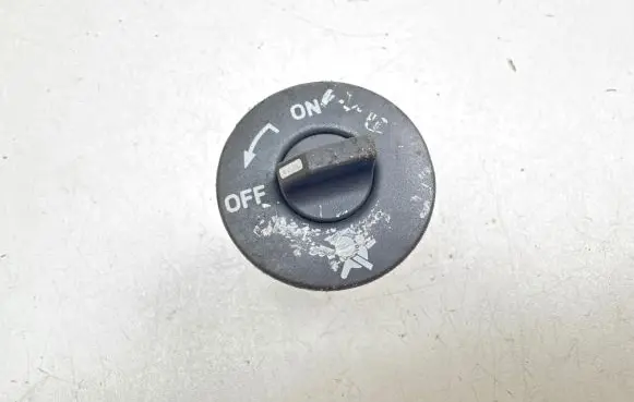 Passenger airbag on/off switch