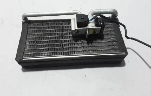 Air conditioning (A/C) radiator (interior)