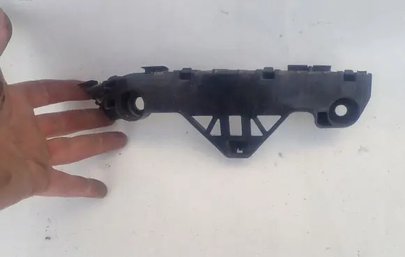 Mazda 3 II Front bumper mounting bracket