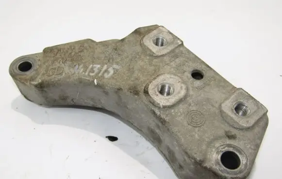 Skoda Yeti (5L) Gearbox mounting bracket 1K0199117