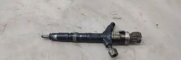 Toyota Land Cruiser (J120) Fuel injector 2367030020 10D08923