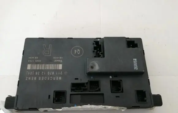Mercedes-Benz E W211 Door control unit/module 2118701226
