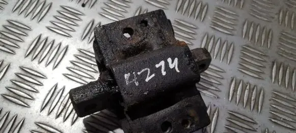 Mercedes-Benz C W202 Engine mount bracket