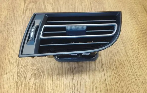 Porsche Macan (95B) Dashboard side air vent grill/cover trim 95B819702H