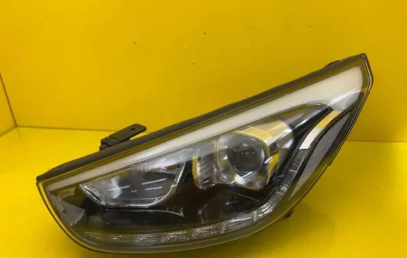 Hyundai ix35 Headlight/headlamp 92101-2S